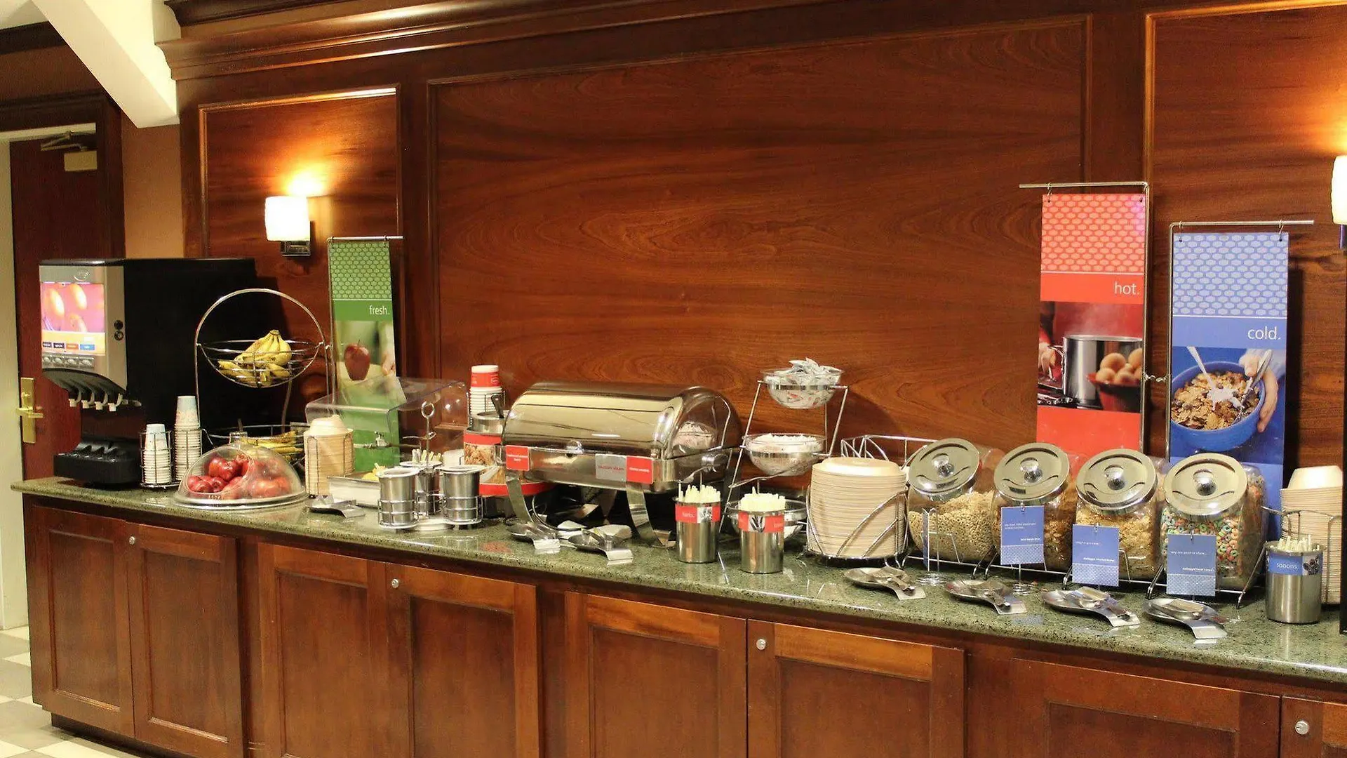 Hampton Inn Long Island-Brookhaven Farmingville Hotel